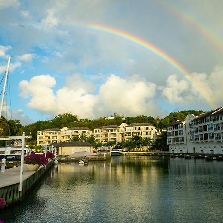 Port Ferdinand Marina And Luxury Residences Saint Peter Exterior photo