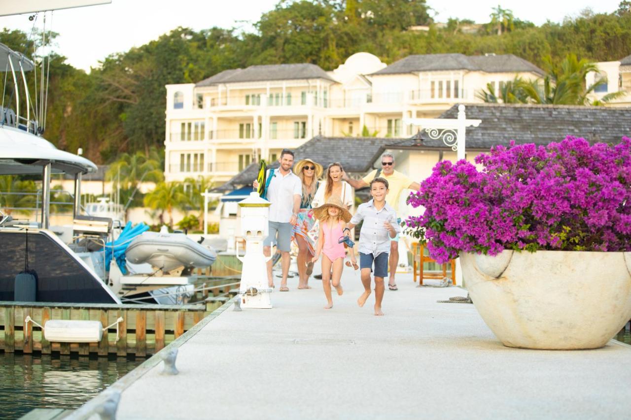 Port Ferdinand Marina And Luxury Residences Saint Peter Exterior photo